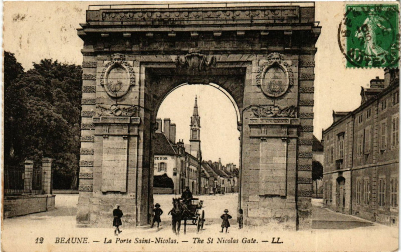 Carte postale ancienne Beaune - La Porte Saint-Nicolas - TheSaint-Nicolas Gate à Beaune