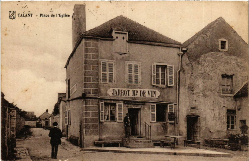 Carte postale ancienne Talant - Place de l'Eglise à Talant
