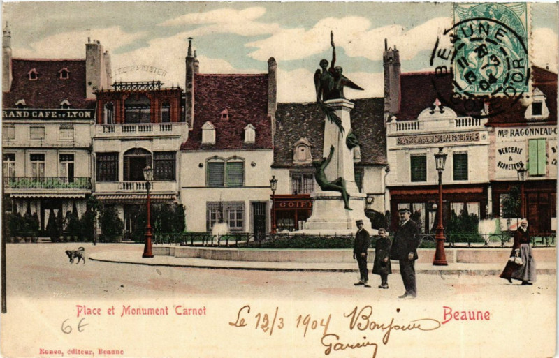 Carte postale ancienne Place et Monument Carnot - Beaune à Beaune
