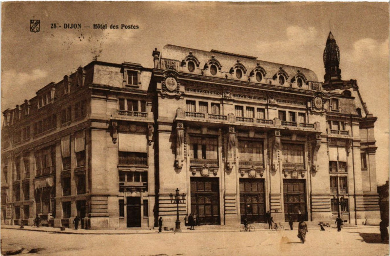 Carte postale ancienne Dijon - Hotel des Postes à Dijon