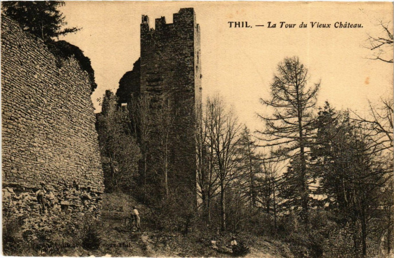 Carte postale ancienne Thil - La Tour du Vieux Chateau