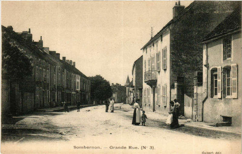 Carte postale ancienne Sombernon - Grande Rue à Sombernon