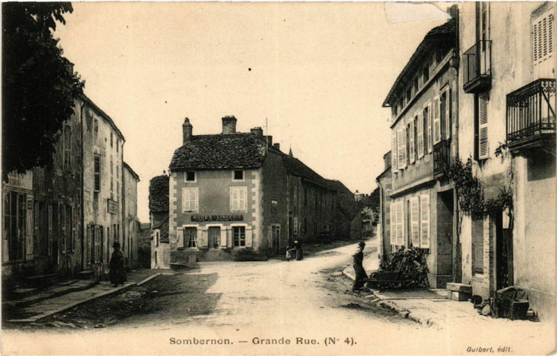 Carte postale ancienne Sombernon - Grande Rue à Sombernon