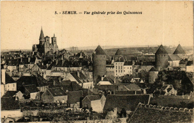 Carte postale ancienne Semur - Vue générale prise des Quinconces