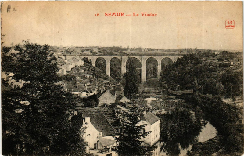Carte postale ancienne Semur - Le Viaduc