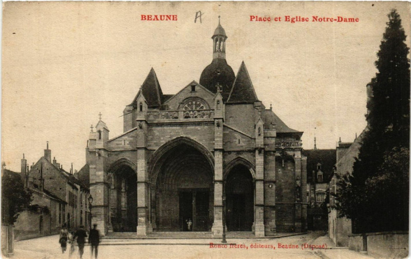 Carte postale ancienne Beaune - Place et Eglise Notre-Dame à Beaune