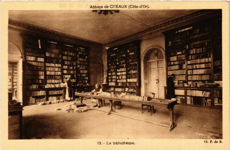 Carte postale ancienne Abbaye de Citeaux (Cote-d'Or) - La bibliothéque