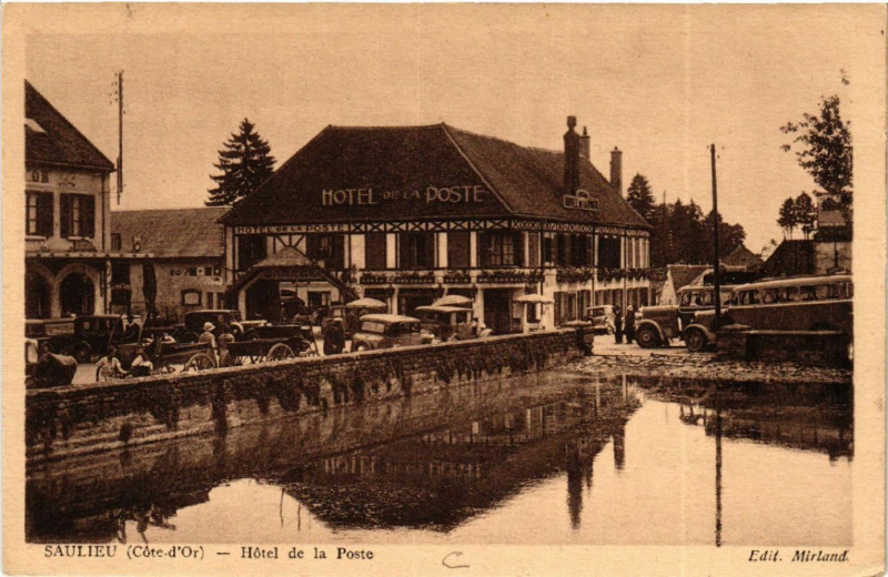 Carte postale ancienne Saulieu (Coté-d'Or) - Hotel de la Poste à Saulieu