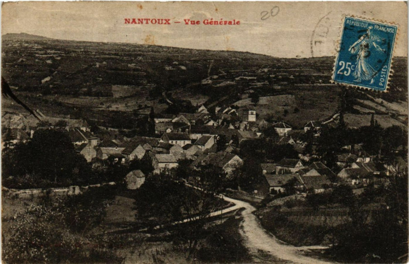 Carte postale ancienne Nantoux - Vue Générale à Nantoux