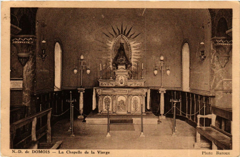 Carte postale ancienne N.-D. de Domois - La Chapelle de la Vierge