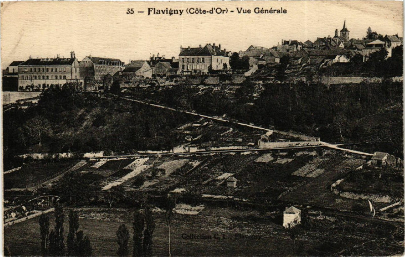 Carte postale ancienne Flavigny (Cote-d'Or) - Vue Générale