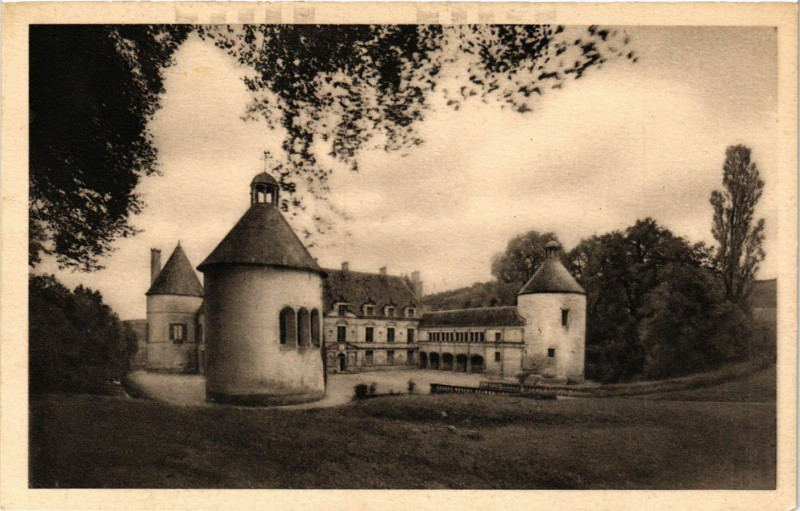 Carte postale ancienne Chateau de Bussy Rabutin (Cote-d'Or)