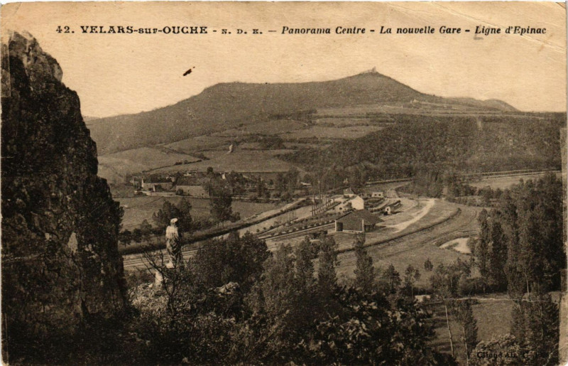 Carte postale ancienne Velars-sur-Ouche-Panorama Centre - Lanouvelle Gare - Ligne d'Epinac à Velars-sur-Ouche