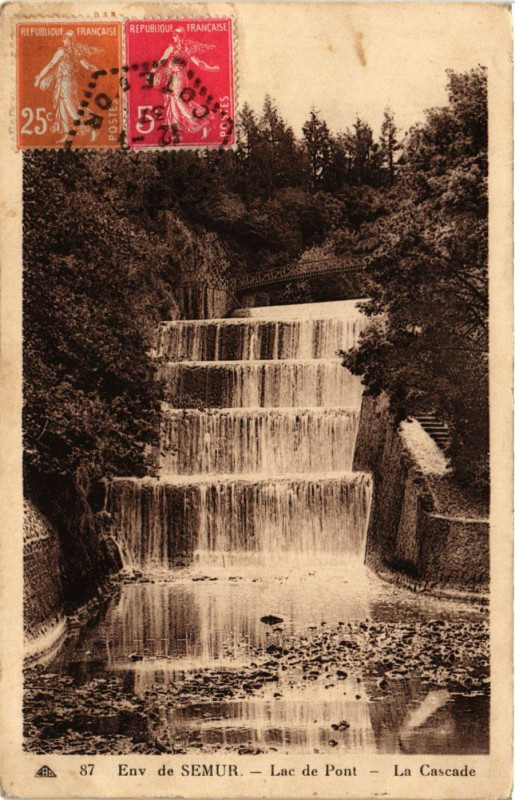 Carte postale ancienne Env de Semur - Lac de Pont - La Cascade à Pont