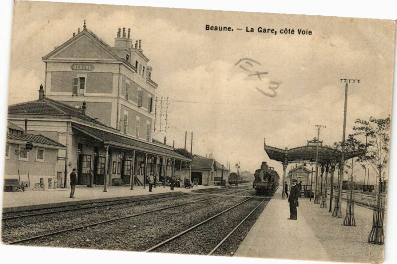 Carte postale ancienne Beaune - La Gare coté Voie à Beaune