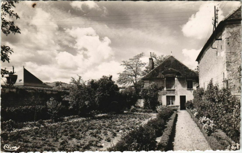 Carte postale ancienne Ancienne abbaye de - Sainte-Colombe-les-Sens à Sens