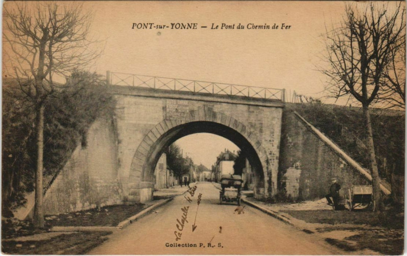 Carte postale ancienne Pont-sur-Yonne - Le pont du cbemin fer à Pont-sur-Yonne