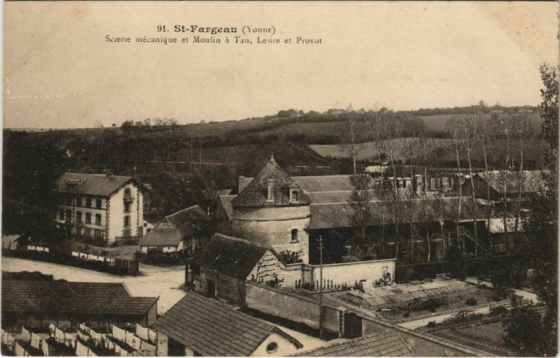 Carte postale ancienne Saint-Fargeau - scierie mecanique et moulin a tan à Saint-Fargeau