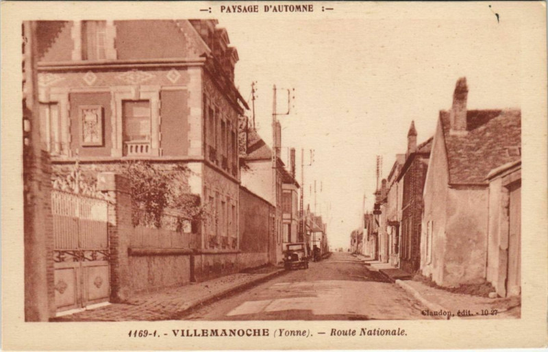 Carte postale ancienne Villemanoche - Route nationale à Villemanoche