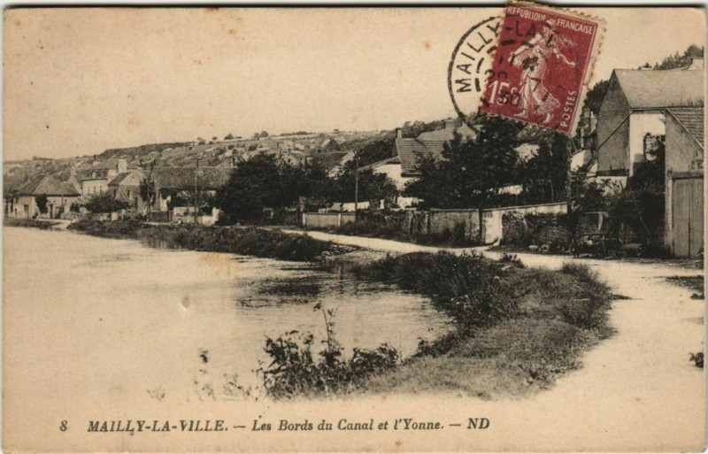 Carte postale ancienne Mailly-la-Ville - Les bords du canal et l'Yonne à Mailly-la-Ville