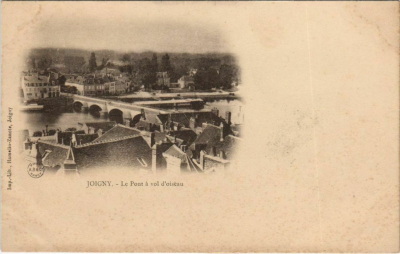 Carte postale ancienne Joigny - Le Pont a vol d'oiseau à Joigny