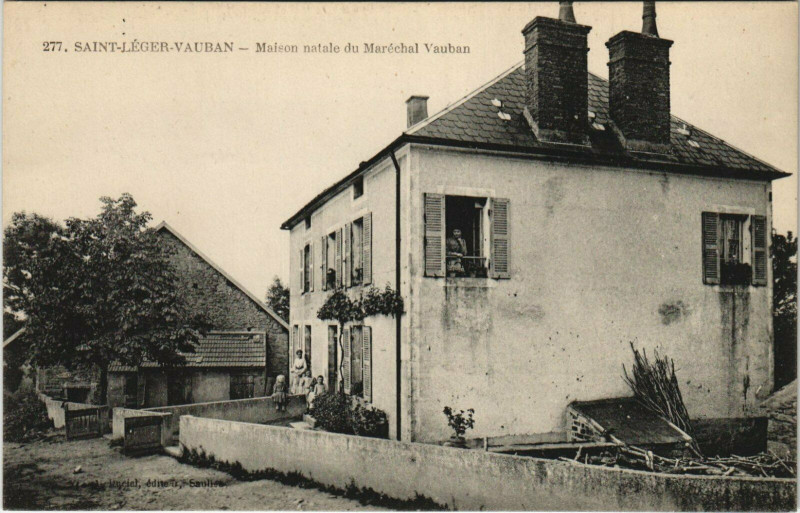 Carte postale ancienne Saint-Leger-Vaban Maison natale du Maréchal Vauban