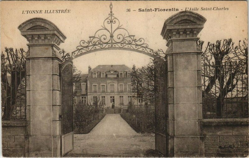 Carte postale ancienne Saint-Florentin - L'Asile Saint-Charles à Saint-Florentin