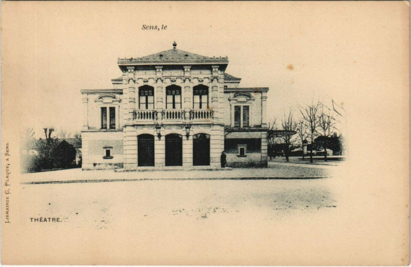 Carte postale ancienne Sens le Theatre à Sens