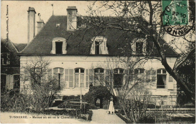 Carte postale ancienne Tonnerre - Maison ou est ne le Chevalier à Tonnerre