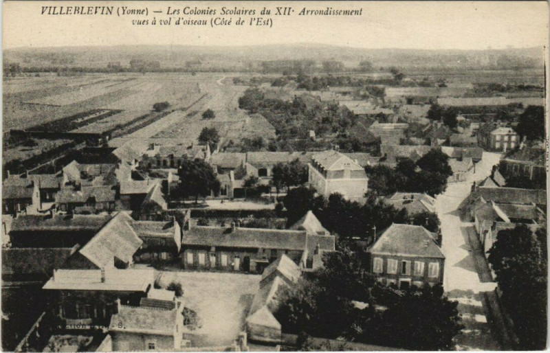 Carte postale ancienne Villeblevin - Les Colonies Scolaires du Xii Arrondissement à Villeblevin