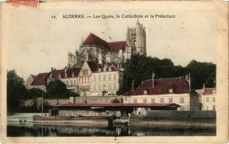 Carte postale ancienne Auxerre - Les Quais à Auxerre