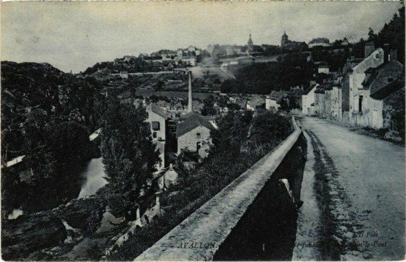 Carte postale ancienne Avallon à Avallon