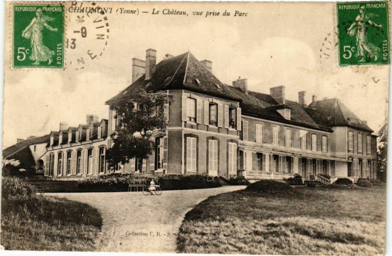 Carte postale ancienne Chaumont - Le Chateau - Vue prise du Parc France à Chaumont