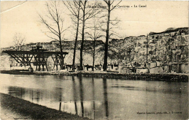 Carte postale ancienne Ravieres - Les Carrieres - Le Canal France à Ravières