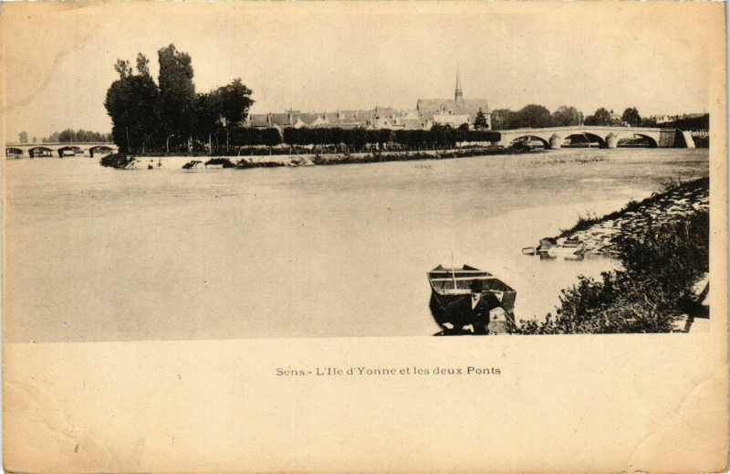Carte postale ancienne Sens - L'Ile d'Yonne et les deux Ponts France à Sens