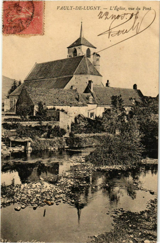 Carte postale ancienne Vault-de-Lugny - L'Eglise - Vue du Pont France à Vault-de-Lugny