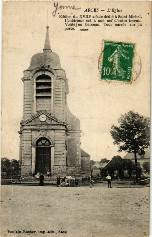 Carte postale ancienne Arces - L'Eglise France