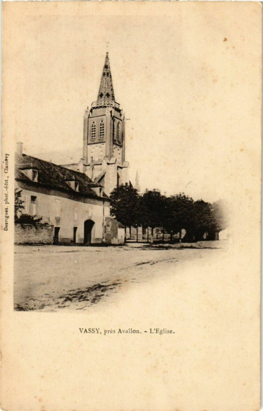 Carte postale ancienne Vassy - pres Avallon - L'Eglise France à Avallon