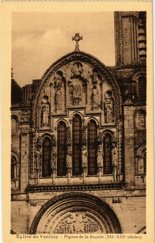 Carte postale ancienne Vezelay - Eglise de Vezelay - Pignon de la Facede France à Vézelay