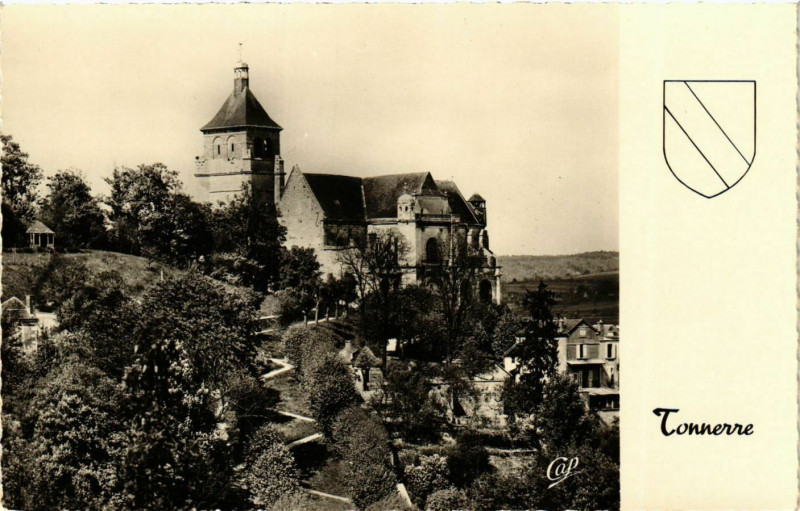 Carte postale ancienne Tonnerre - Eglise Saint-Pierre France à Tonnerre