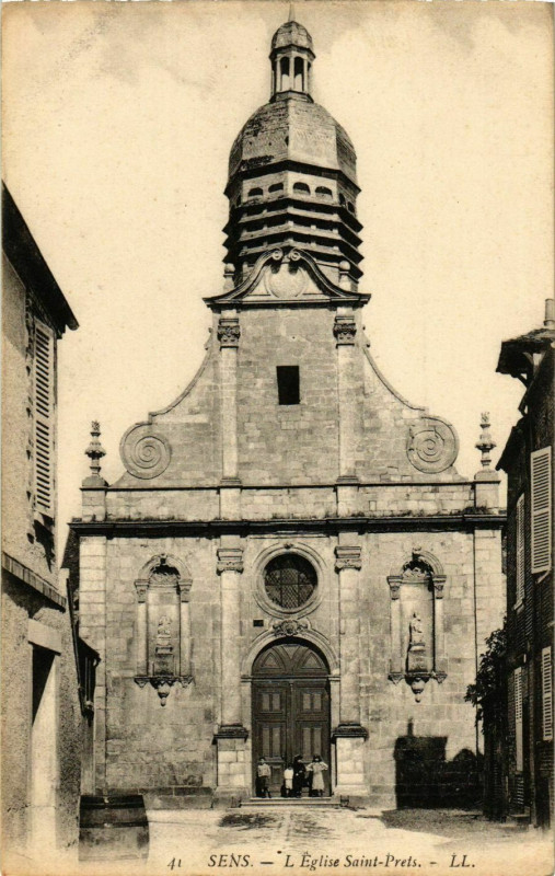 Carte postale ancienne Sens - L'Eglise Saint-Prets France à Sens