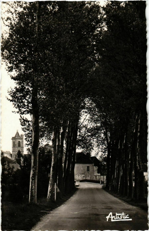 Carte postale ancienne Coulanges-sur-Yonne - Entree du Pays France à Coulanges-sur-Yonne