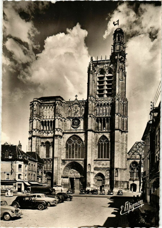 Carte postale ancienne Sens - La Cathedrale France à Sens