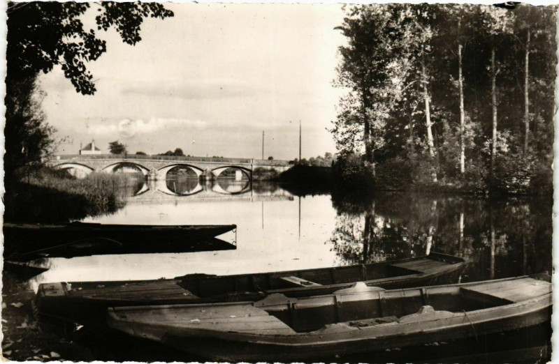 Carte postale ancienne Coulanges-sur-Yonne - Les Bords de l'Yonne France à Coulanges-sur-Yonne