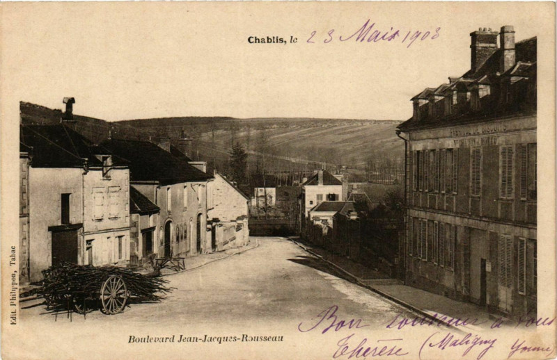 Carte postale ancienne Chablis - Boulevard Jean-Jacques-Rousseau France à Chablis