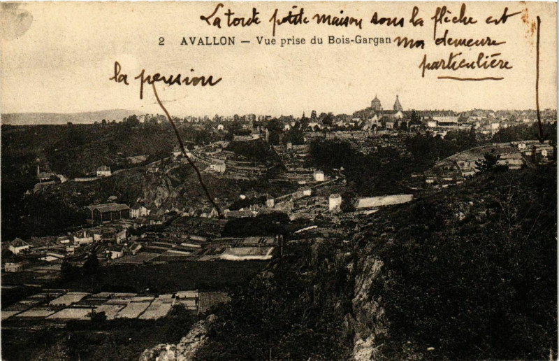 Carte postale ancienne Avallon - Vue prise du Bois-Gargan France à Avallon