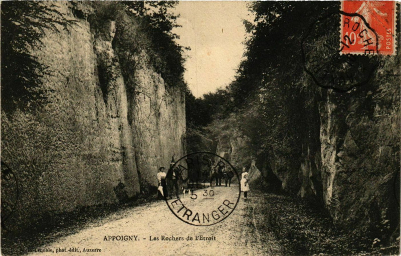 Carte postale ancienne Appoigny - Les Rochers de l'Etroit France à Appoigny