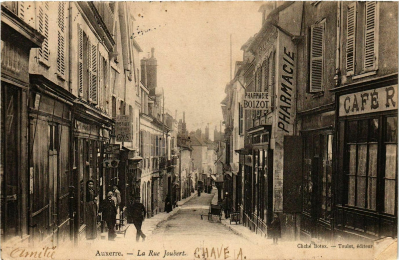 Carte postale ancienne Auxerre - La Rue Joubert France à Auxerre