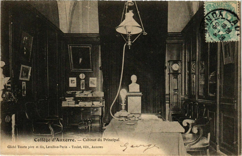 Carte postale ancienne Auxerre - College d'Auxerre - Cabinet du Principal France à Auxerre