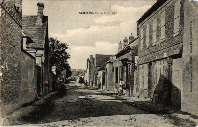 Carte postale ancienne Serbonnes Une rue à Serbonnes